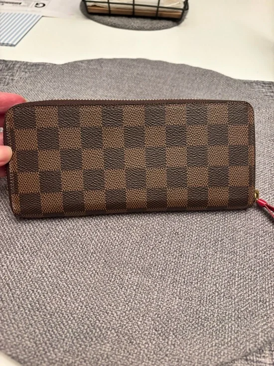 Louis Vuitton Red & Brown Damier Zip Card Wallet - Picture 3 of 12